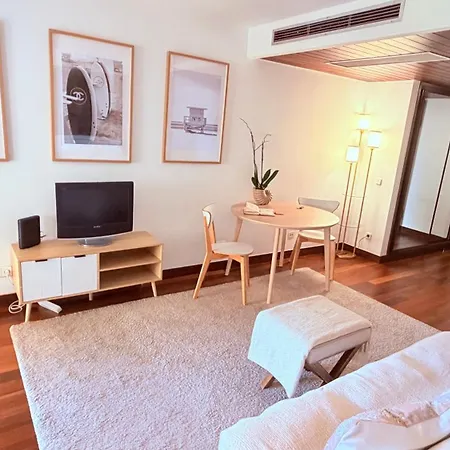 Ocean View One Bedroom With Garage And Swimming Pool In Costa Da Guia Appartamento *