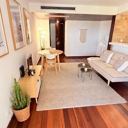 Ocean View One Bedroom With Garage And Swimming Pool In Costa Da Guia 아파트 *