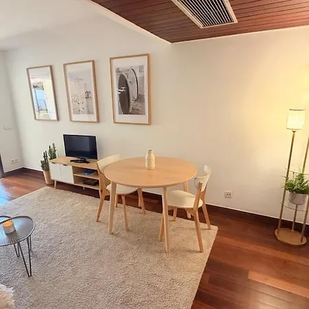 Ocean View One Bedroom With Garage And Swimming Pool In Costa Da Guia 아파트 카스카이스